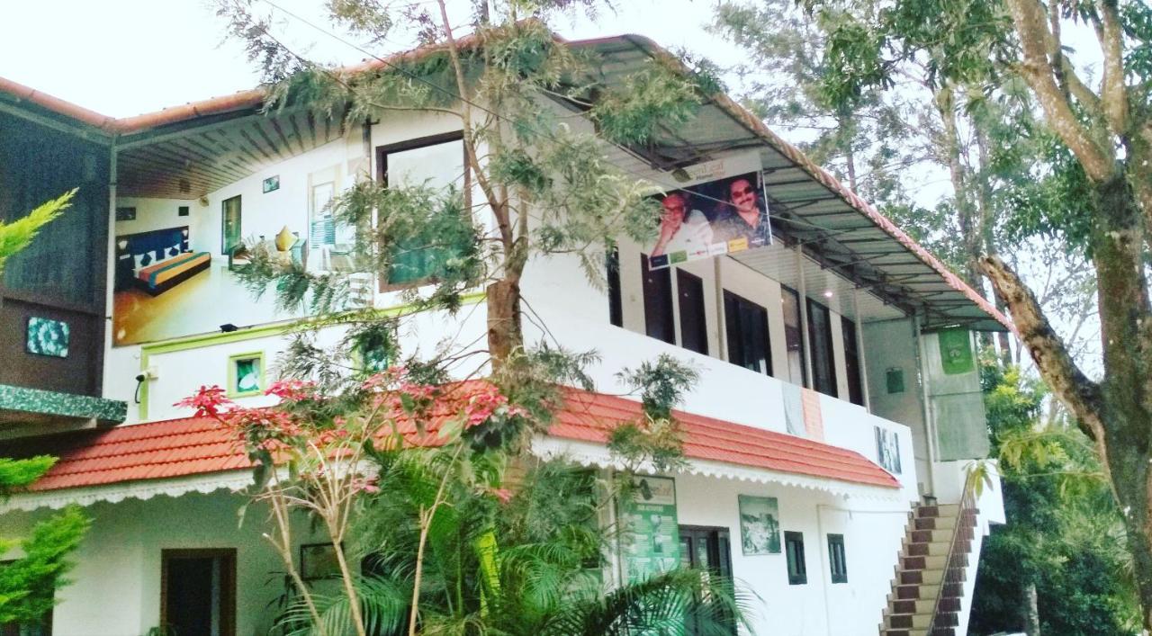 Green Leaf Home Stay Thekkady Esterno foto